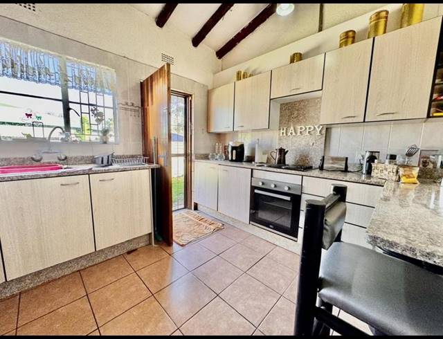3 BEDROOM HOUSE FOR SALE IN BRACKENDOWNS